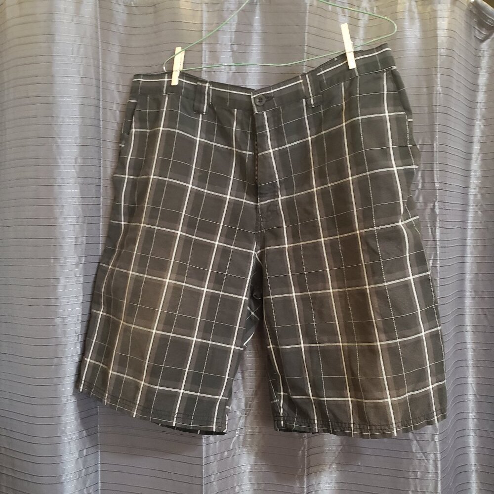 Burnside Billabong 90's-Early 2000's Plaid Shorts